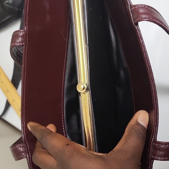 Vintage Culrelli Canada Leather bag in burgundy color - Picture 3 of 16